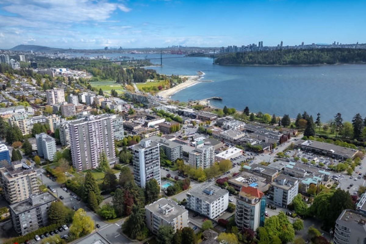 Hollyhill Towers - Photo 2 of 13