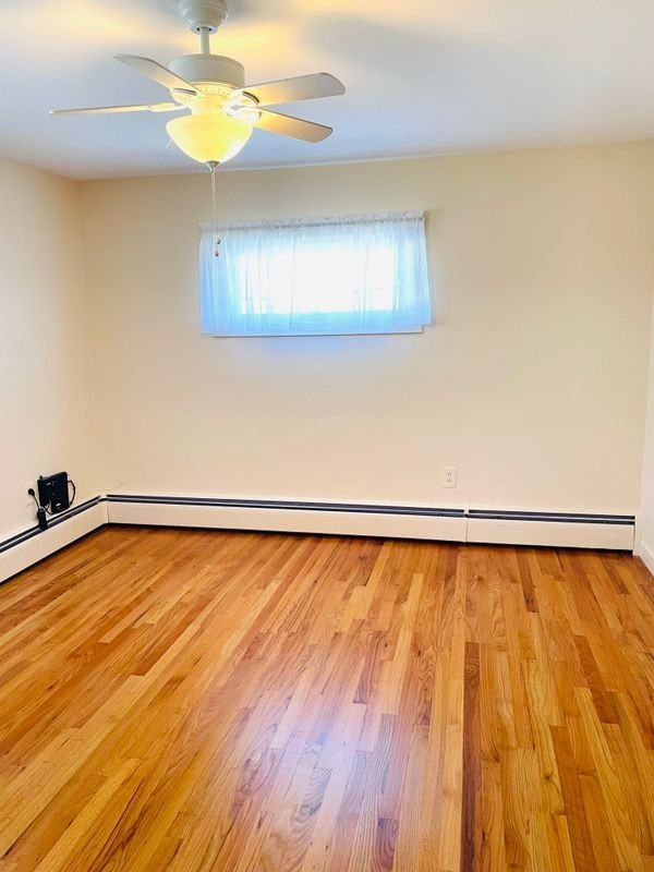 241 Huxley Ave - Photo 4 of 7