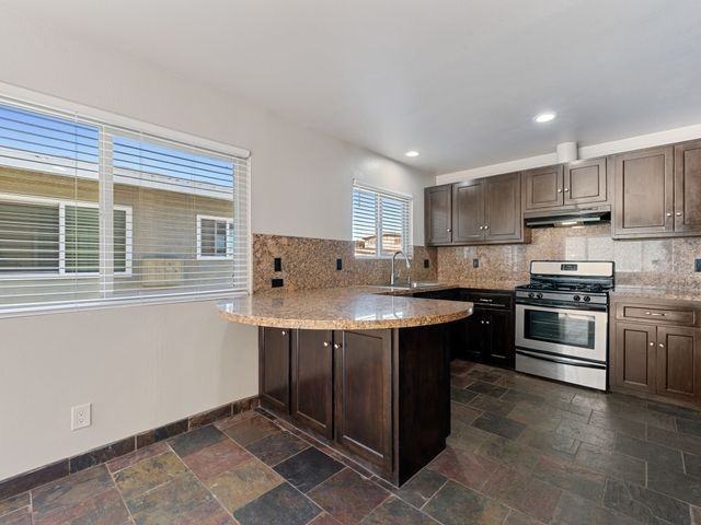 3912 W 178th St - Photo 2 of 8