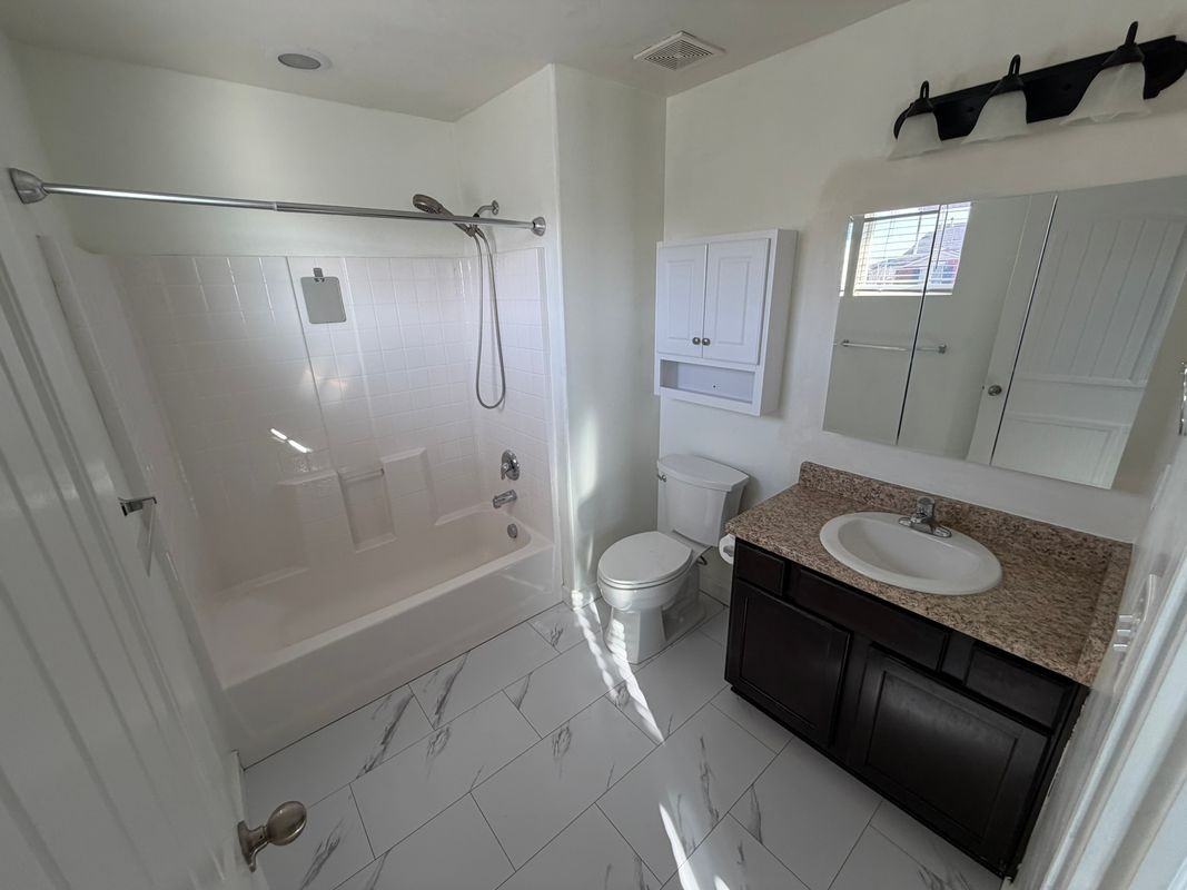 1492 Mare Dr - Photo 2 of 9