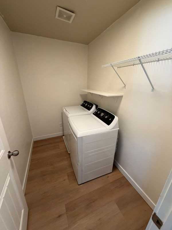 1492 Mare Dr - Photo 4 of 9