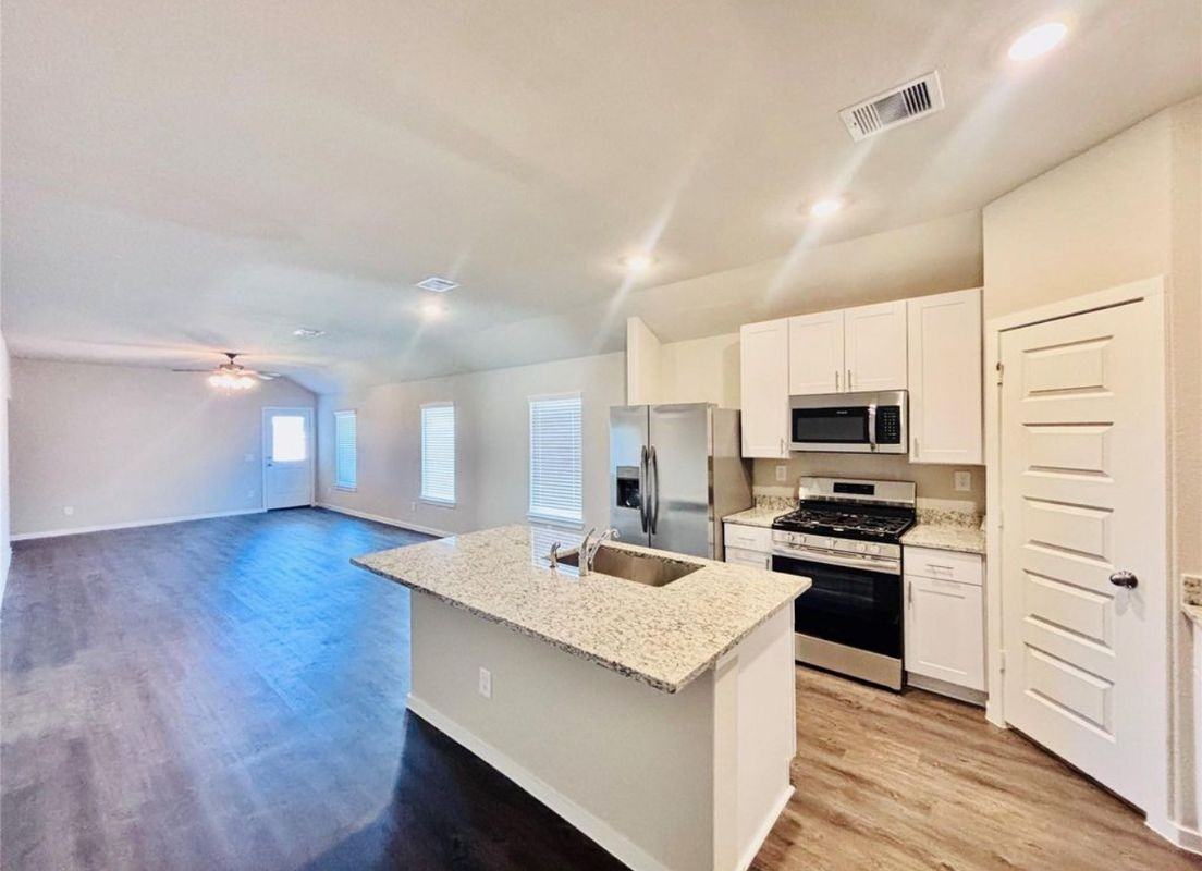 17327 Roxboro Ridge Ln - Photo 2 of 3