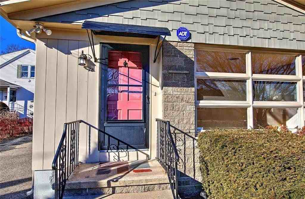 78 Devonshire St - Photo 3 of 28