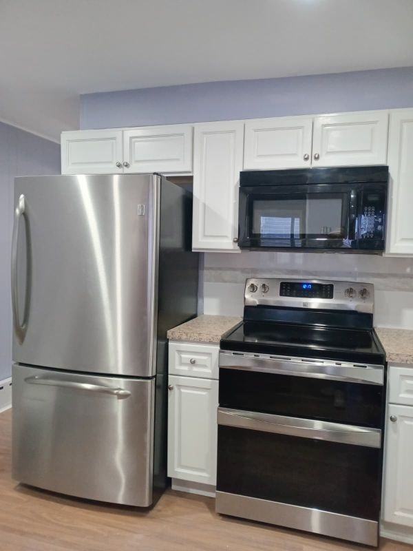 657 Pine Hill St - Photo 2 of 34