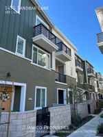 featured image of 1475 Sandbar Ln