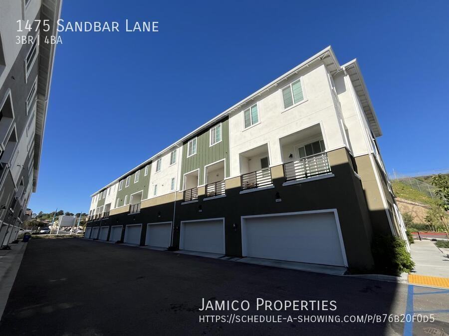 1475 Sandbar Ln - Photo 4 of 35