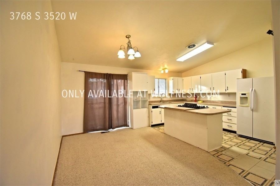 3768 S 3520 W - Photo 5 of 31