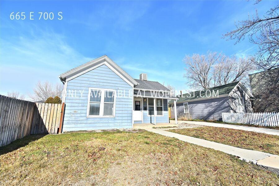 665 E 700 S - Photo 2 of 25