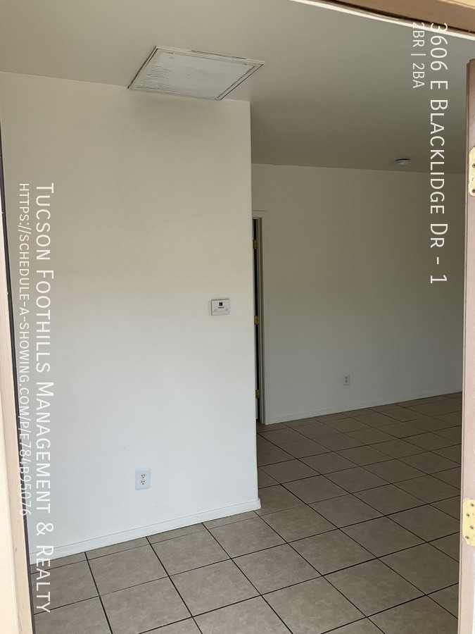 3606 E Blacklidge Dr #1 - Photo 4 of 24