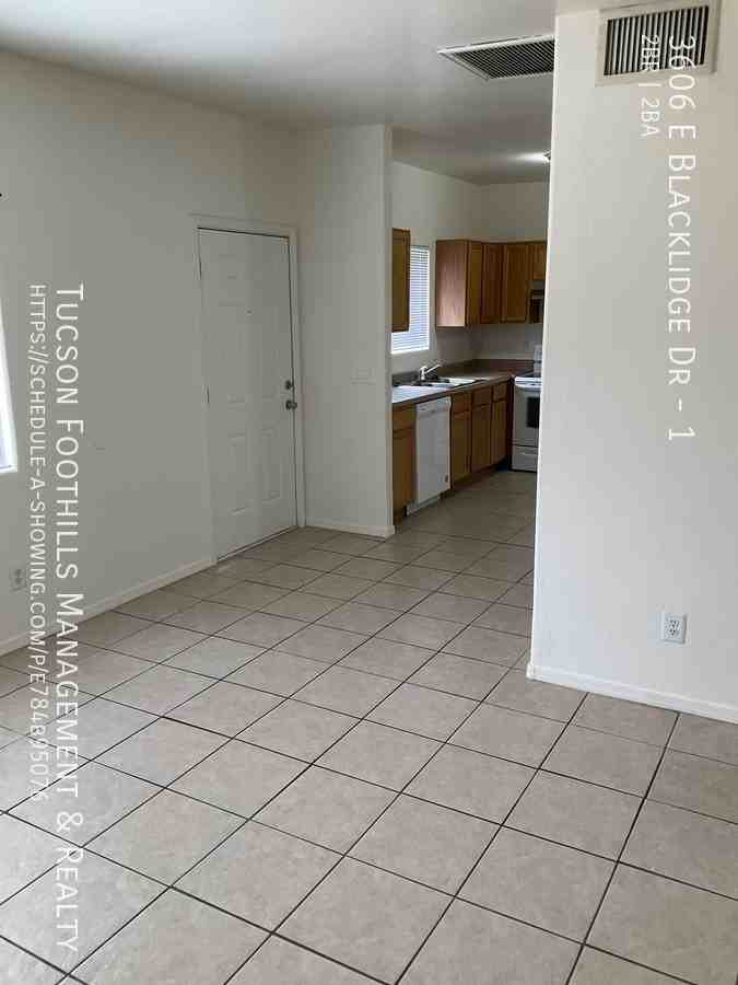 3606 E Blacklidge Dr #1 - Photo 6 of 24