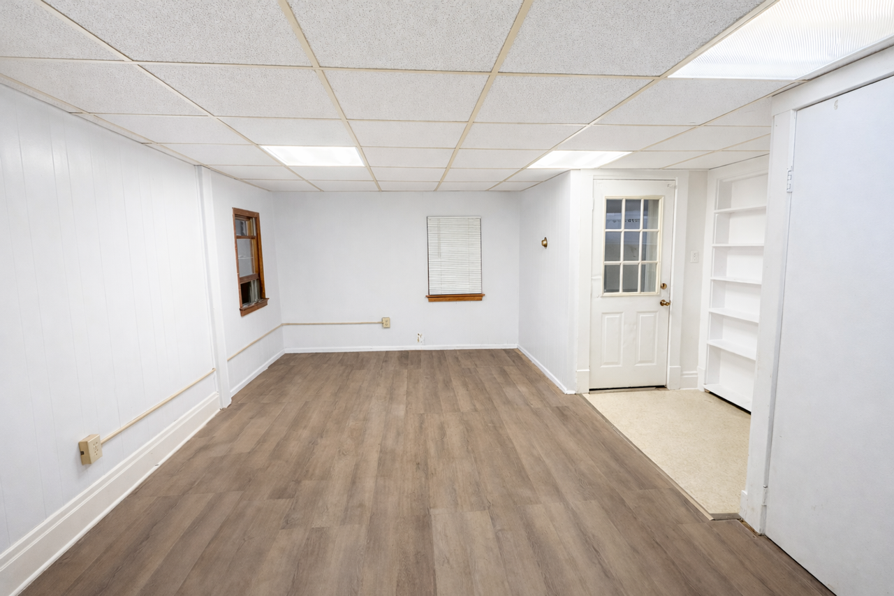 370 Falling Run Rd - Photo 2 of 19