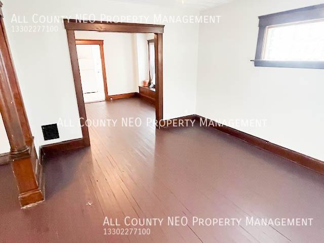 9423 Denison Ave - Photo 5 of 20