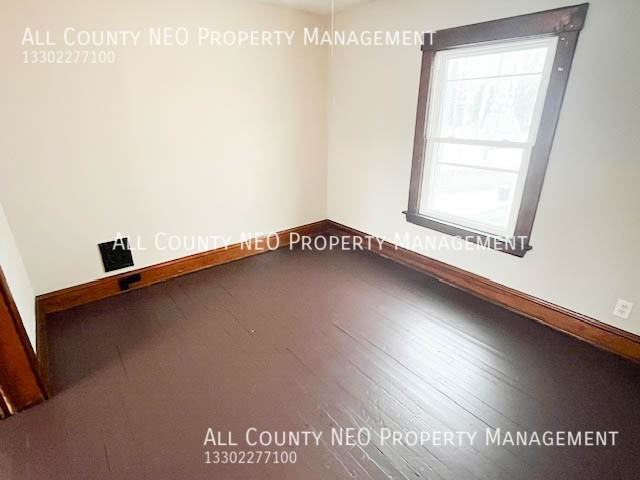 9423 Denison Ave - Photo 6 of 20