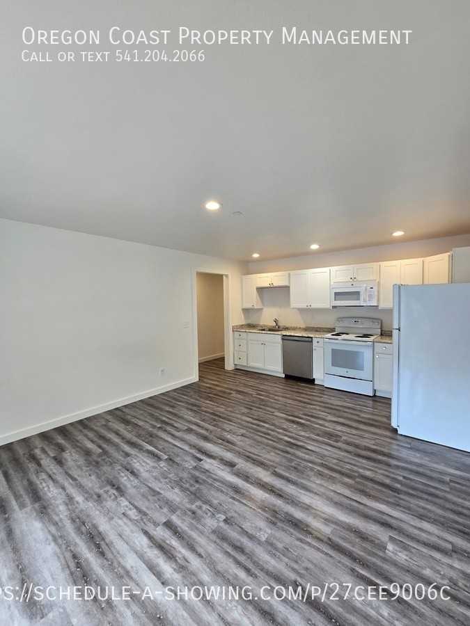 170 Sw Strawberry Ln #F - Photo 2 of 5