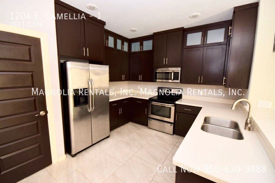 1204 E Camellia Ave #1 - Photo 3 of 13