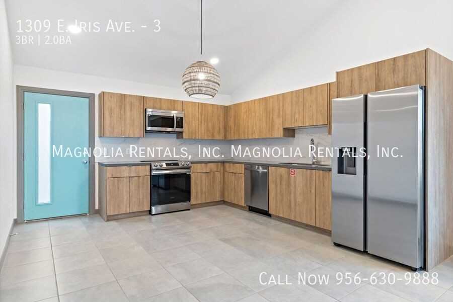 1309 E Iris Ave #3 - Photo 6 of 20