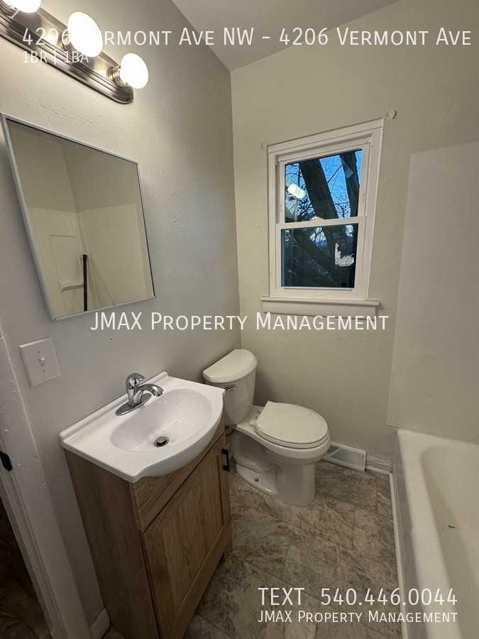 4206 Vermont Ave Nw - Photo 7 of 7