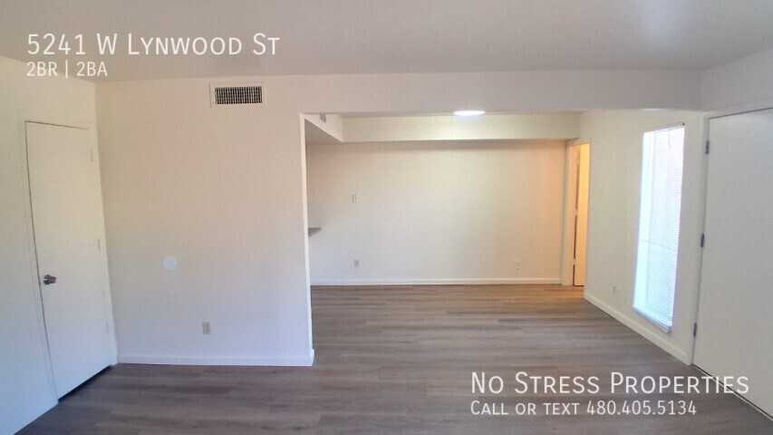 5241 W Lynwood St - Photo 4 of 31