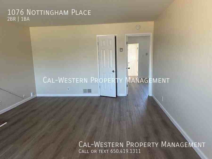 1076 Nottingham Pl - Photo 2 of 9