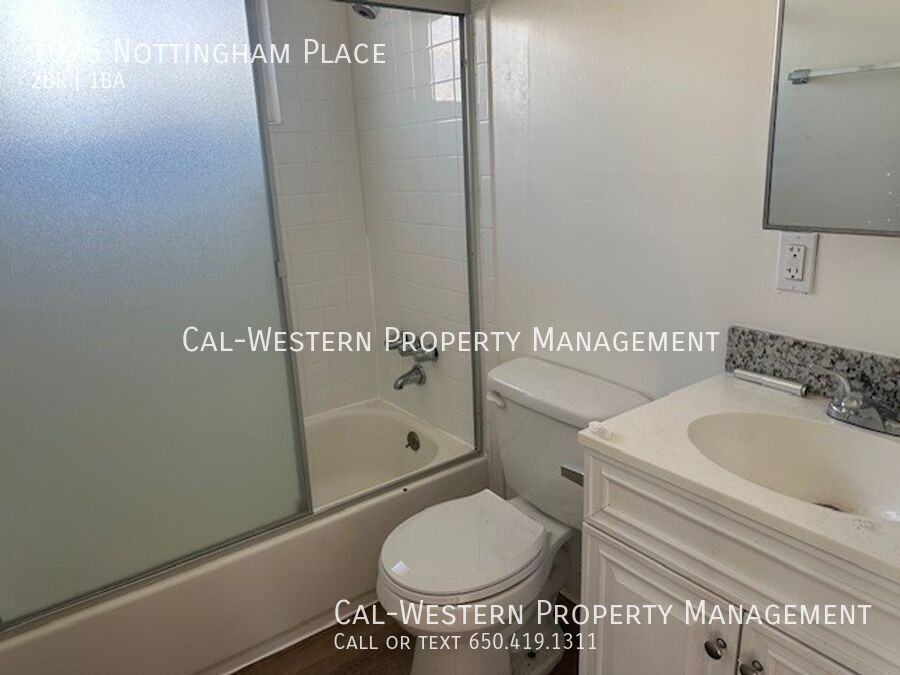 1076 Nottingham Pl - Photo 6 of 9