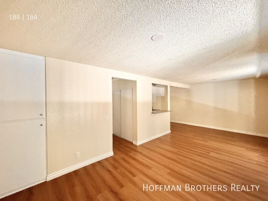 6729 Woodley Ave #12 - Photo 3 of 7