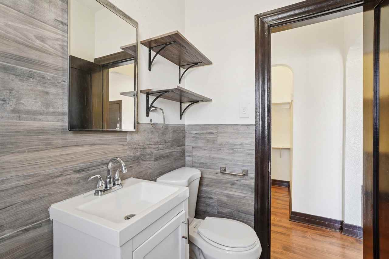 2014 Torrance Blvd. - Photo 7 of 19