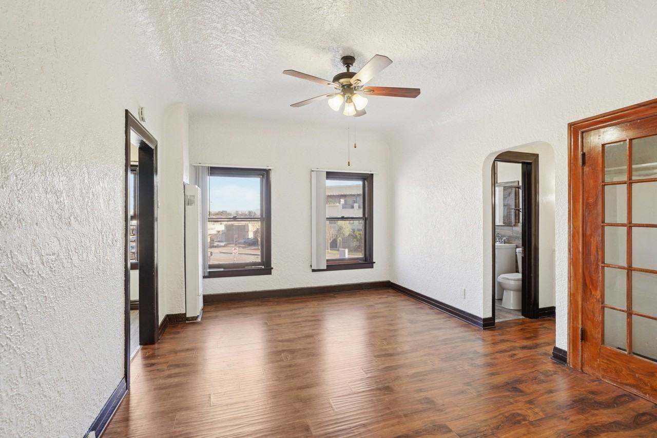 2014 Torrance Boulevard - Photo 4 of 19