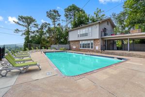 featured image of 2100 Rebsamen Park Rd