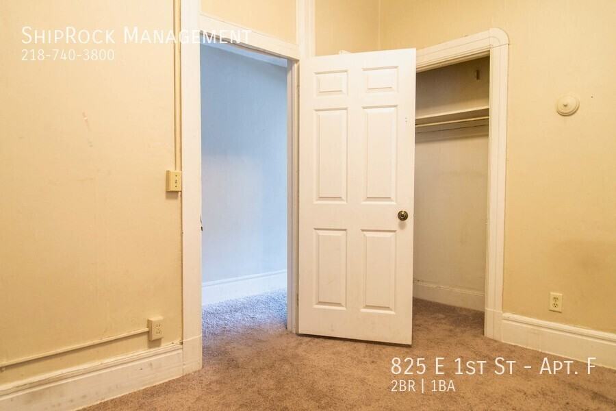 825 E 1st St #F - Photo 4 of 19