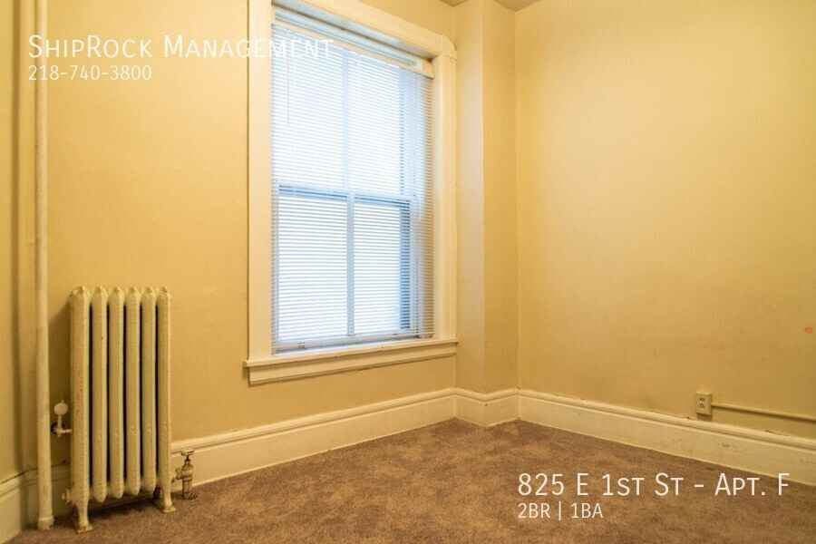 825 E 1st St #F - Photo 6 of 19