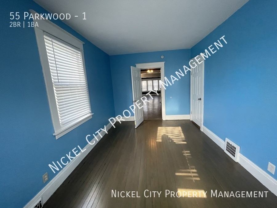 55 Parkwood Ave #1 - Photo 4 of 9