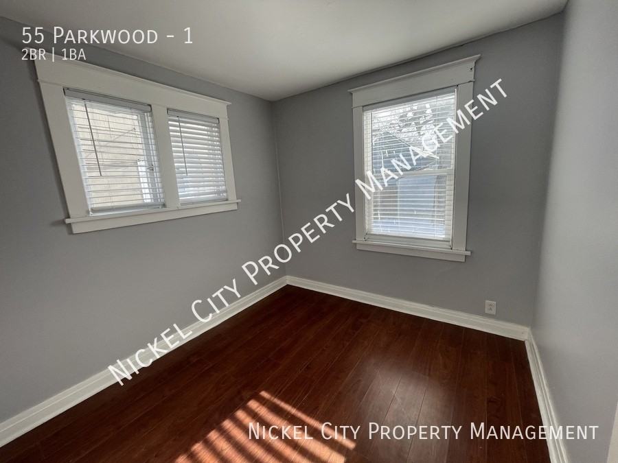 55 Parkwood Ave #1 - Photo 5 of 9