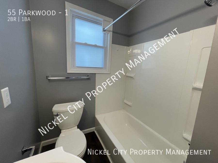 55 Parkwood Ave #1 - Photo 7 of 9