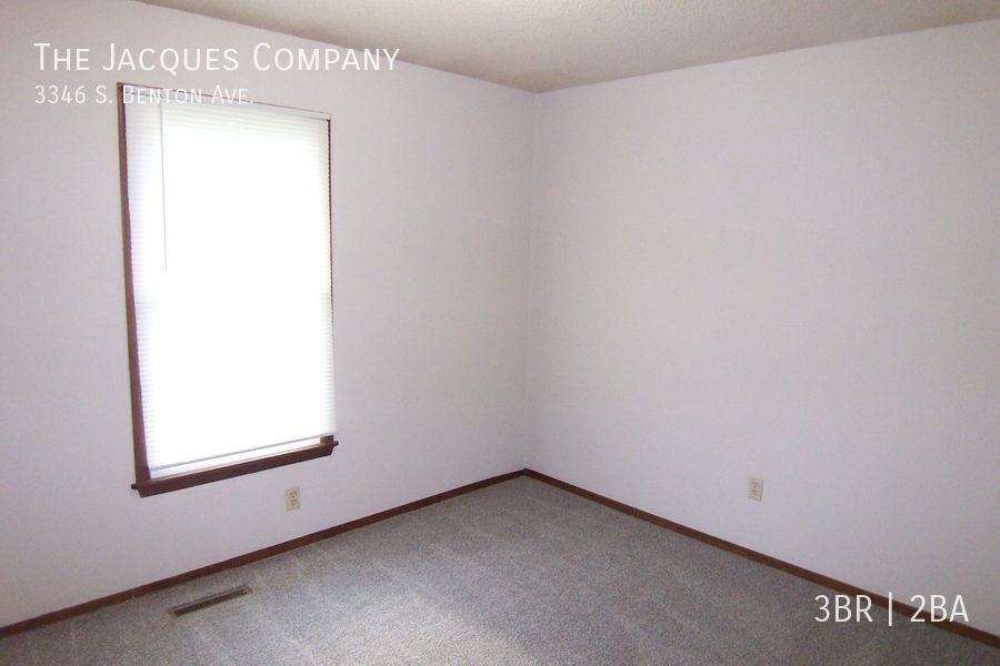 3346 S Benton Ave - Photo 3 of 12