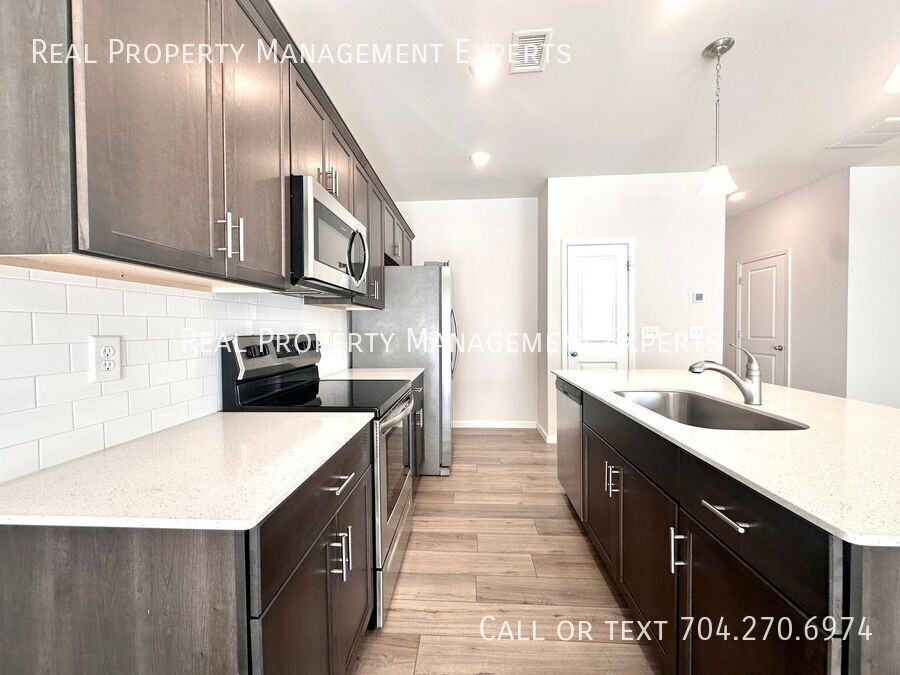 58 Woodsdale Pl Se - Photo 4 of 18