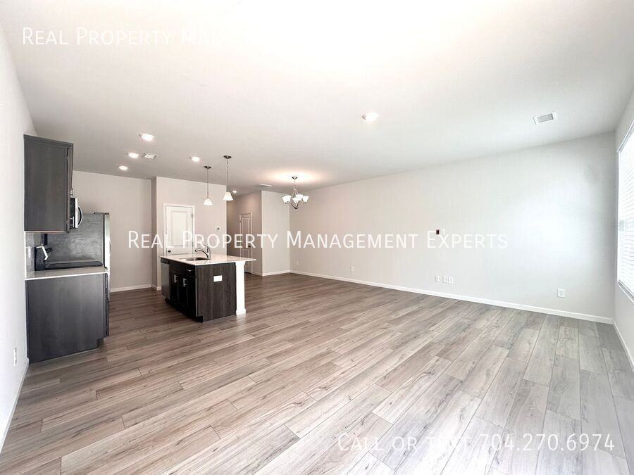 58 Woodsdale Pl Se - Photo 7 of 18