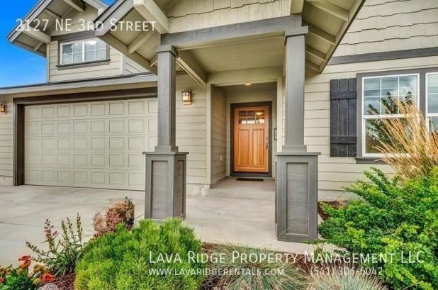 2127 Ne 3rd St - Photo 2 of 25