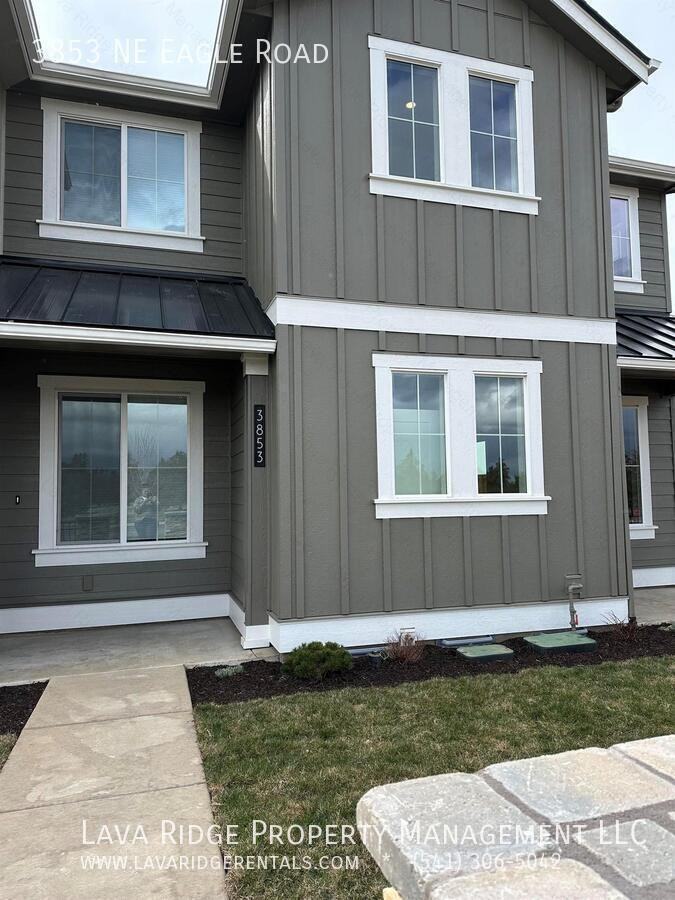 3853 Eagle Rd - Photo 3 of 32