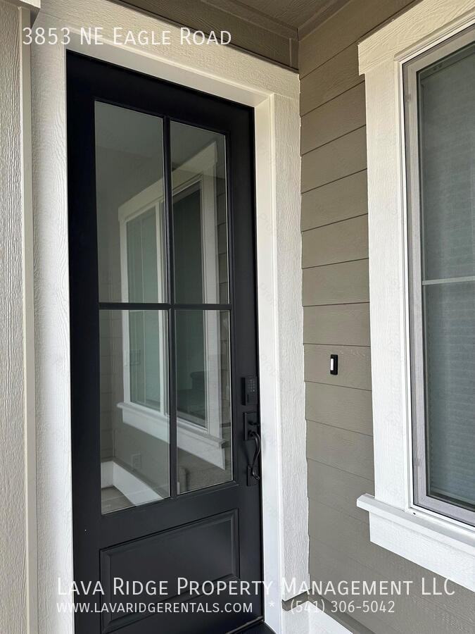 3853 Eagle Rd - Photo 4 of 32