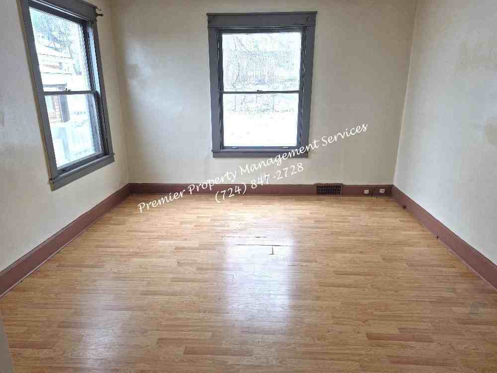 1305 Irwin Street - Photo 4 of 14