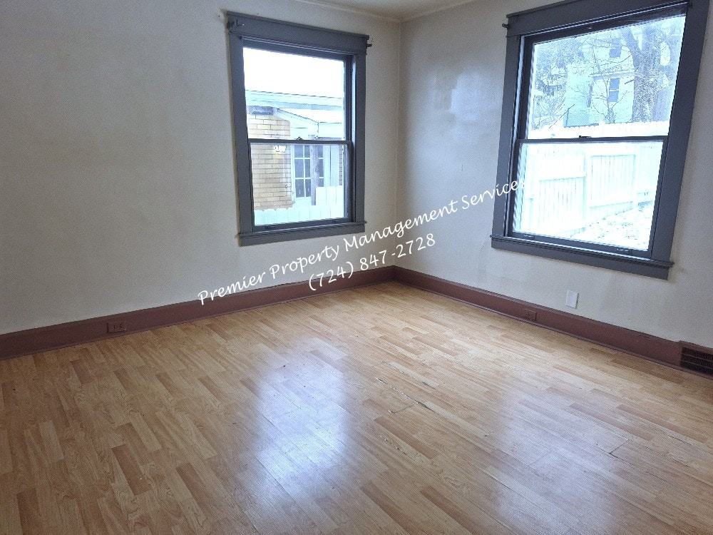 1305 Irwin Street - Photo 5 of 14