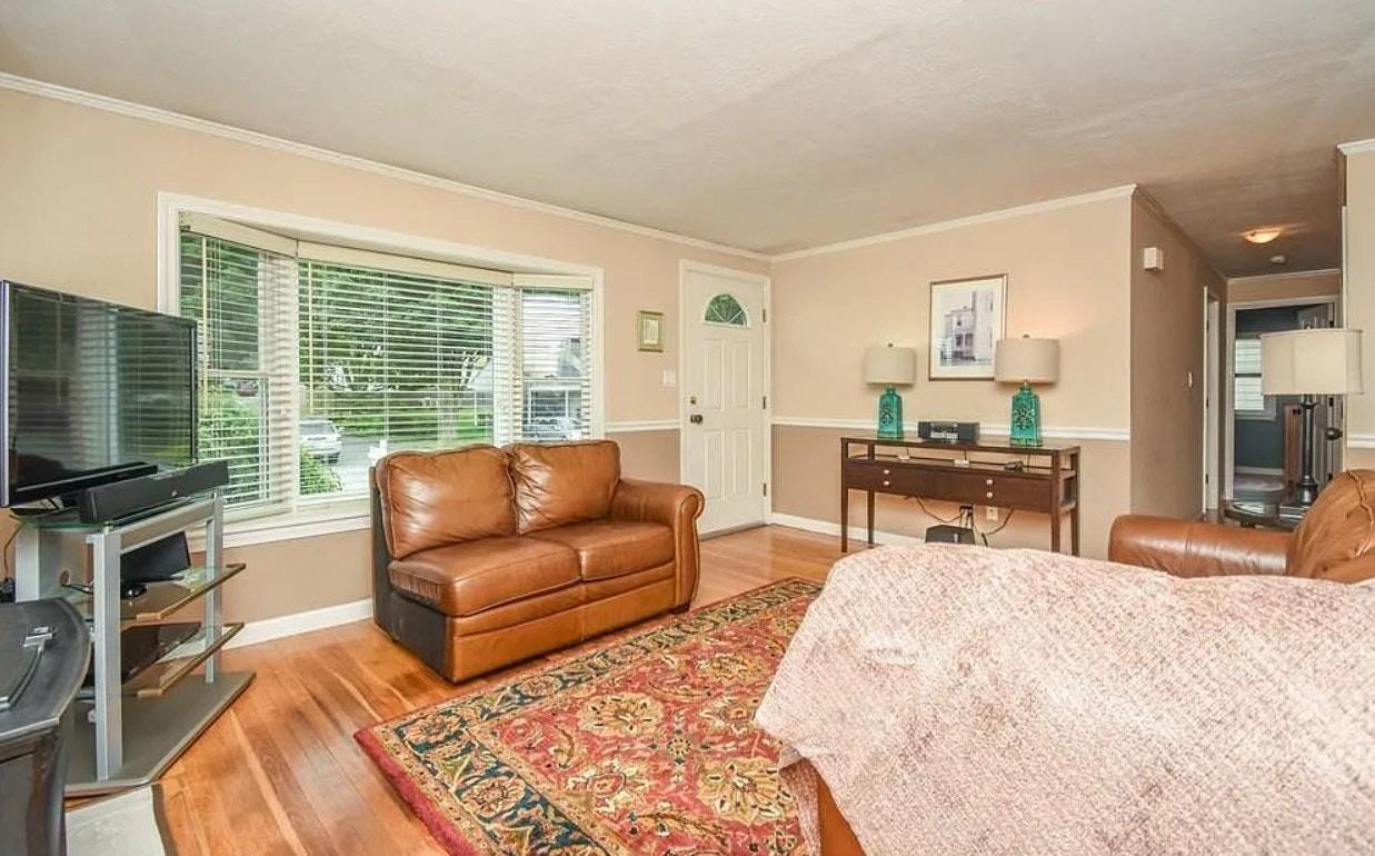 19 Beatty Street - Photo 4 of 19