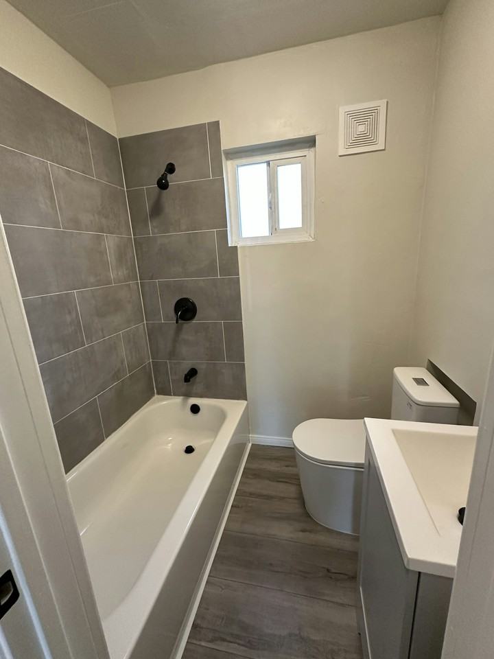 1101 Daisy Avenue, Unit 5 - Photo 5 of 5