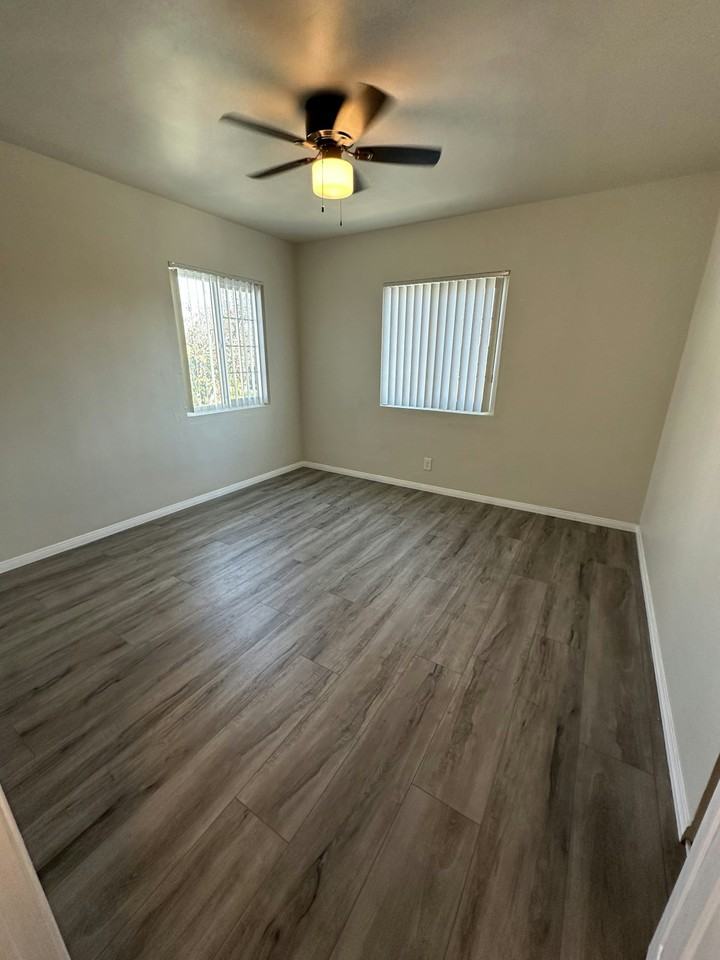 1101 Daisy Avenue, Unit 2 - Photo 4 of 12