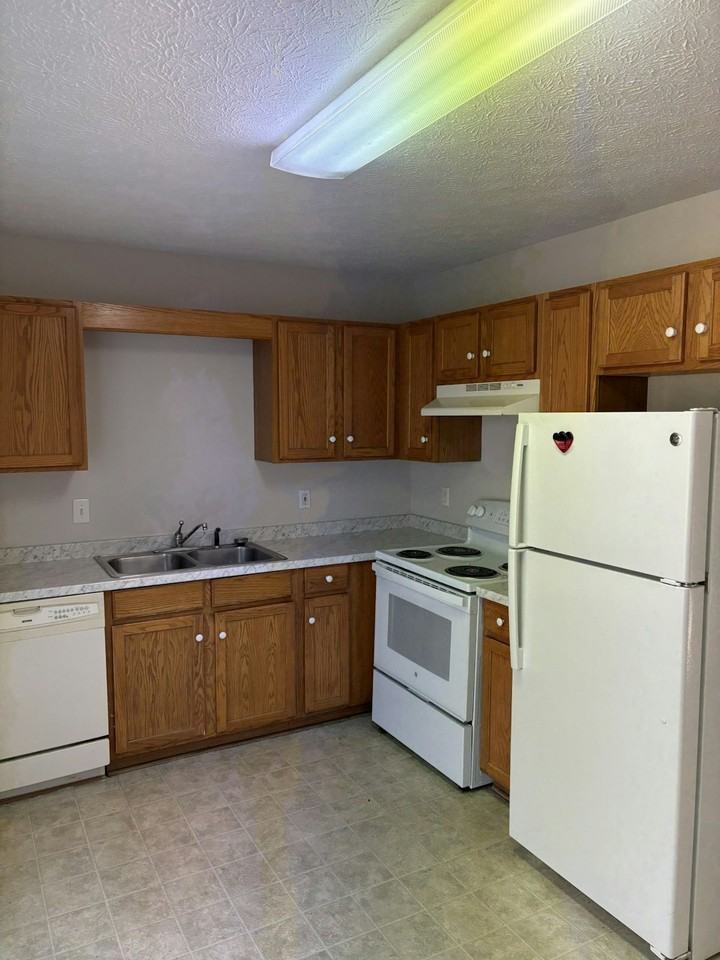 5802 Raiford Circle, Unit A - Photo 4 of 6