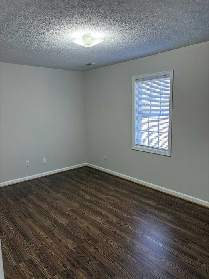 5802 Raiford Circle, Unit A - Photo 5 of 6