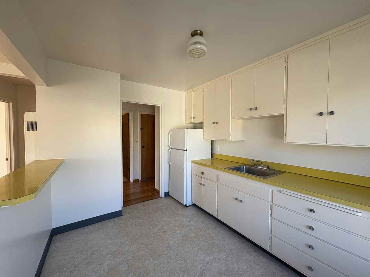 2901 Cabrillo Street, Unit 3 - Photo 2 of 21