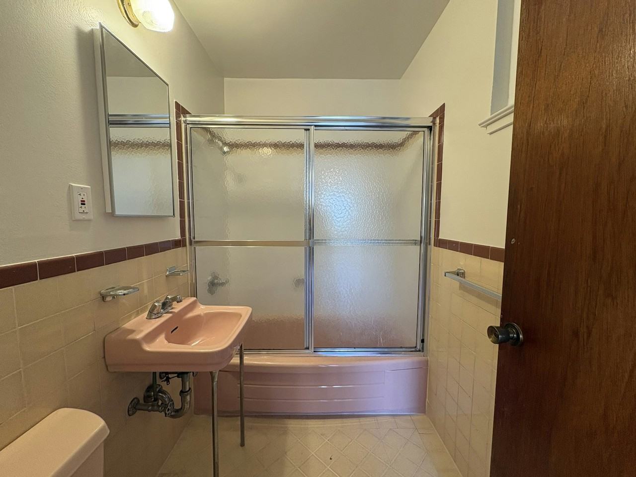 2901 Cabrillo Street, Unit 3 - Photo 6 of 21