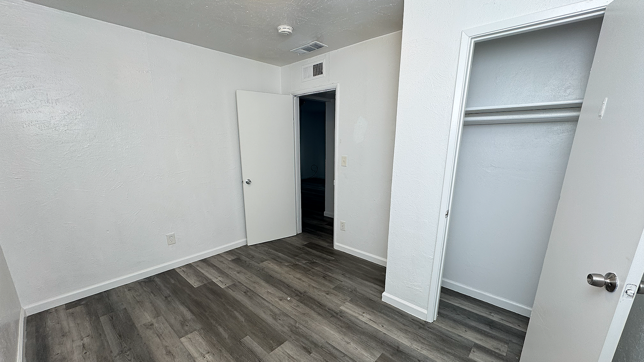 1319 J Street, Unit B - Photo 7 of 15