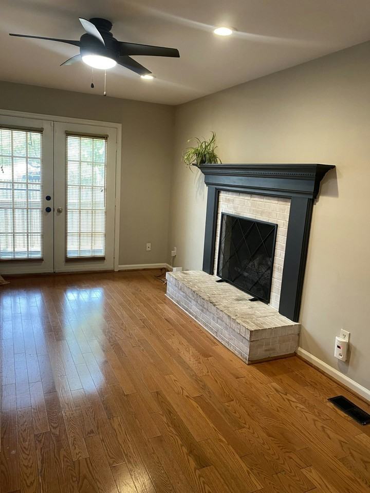 557 Tiffany Court - Photo 5 of 9